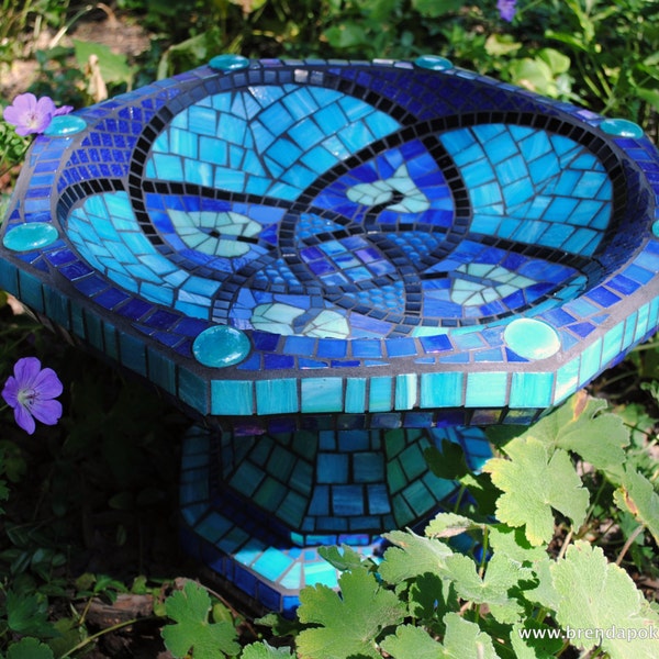 Little Bluebird Handmade Indigo and Aqua Blue Mosaic Birdbath  MOO5088