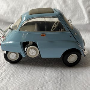 Vintage BMW Isetta 250 Diecast Model Car 1:18 Scale - Light Blue Bubble Car - Mid Century Retro Decor - Gift for Car Enthusiast, No Box