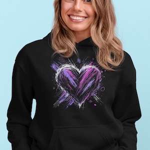 Heart Hoodie for Women Trendy Grunge Heart Pullover Cozy Oversized Hoodie Cute Valentines Gift for Her Soft Graphic Hoodie Birthday Gift