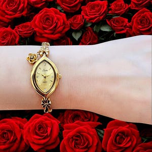 Dainty Vintage Style Women&#39;s Gold Watch with Gold-Plated Rose Charm