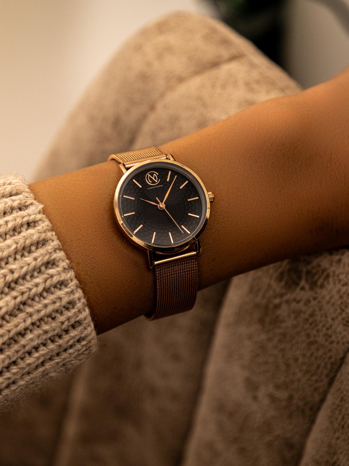 Rose Gold Mesh Watch With Black Dial – Minimalist Round  display picture 1