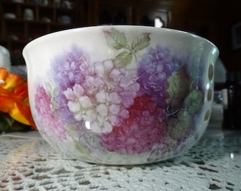 Hydrangeas!! Large Ceramic Yarn Bowl / Yarn Holder