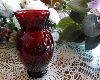 Vintage Brilliant Red Anchor Hocking Glass Vases