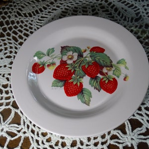 Strawberries! 6" Pillar Candle Tray