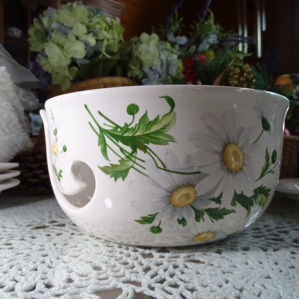 Pure White Daisies! Large Ceramic Yarn Bowls / Yarn Holder