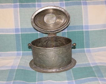 Judaica antique Etrog Sukkot / Sugar box Moroccan Middle East Decorated (ark1)