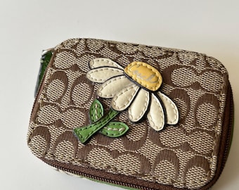 Estuche para lápiz labial, joyero de viaje, pastillero, estilo Y2K, vintage y exclusivo de Coach.