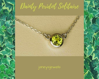 Peridot Birthstone Necklace, Dainty Necklace, Everyday Necklace, Simple Necklace, Best Friend Gift, Bezel Necklace, Girlfriend Gift
