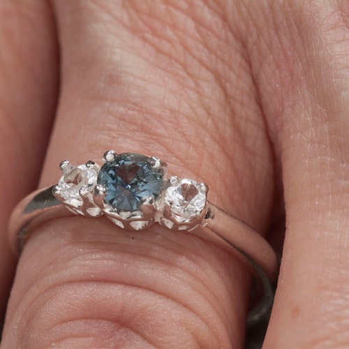 0.1ct Teal Blue Diamond Prong Set Band Solid Gold Ring/ Etsy
