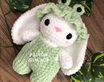 Bunny in Overalls Pattern - Spanish
