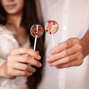 Create Perfect Sweet Memories By Customizing Your Lollipop, Add Your Date, Name or Compony Logo for More Personalized Touch