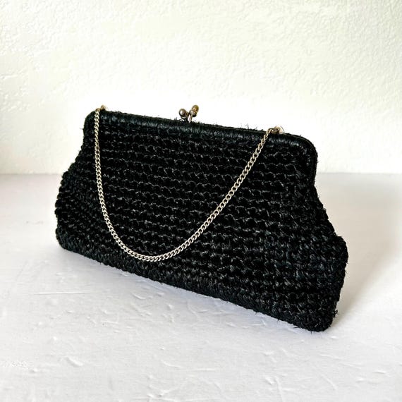 Borsa vintage intrecciata in paglia di rafia con chiusura a scatto