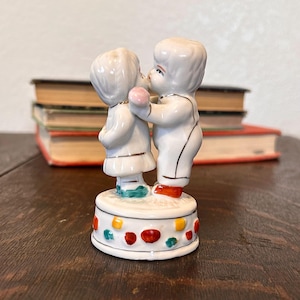 1992 Kissing Sweethearts Porcelain Figurine by VMI