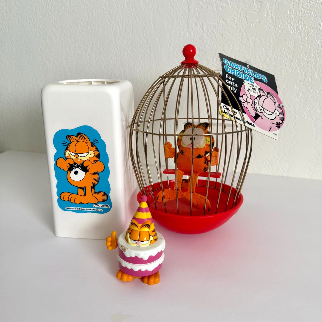 Set of 3 Garfield Vintage Collectibles - Bird Cage Cat Toy, Dixie