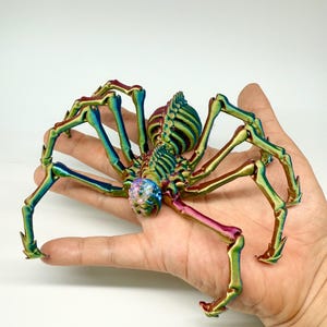 Articulated 3D Printed Spider Fidget Toy | Flexible Posable Desk Decor | Glow in the Dark PLA | Unique Halloween Gift