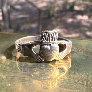 Vintage Sterling Silver Claddagh Ring • 925 • Irish Promise Ring • Hallmarked • Size 12
