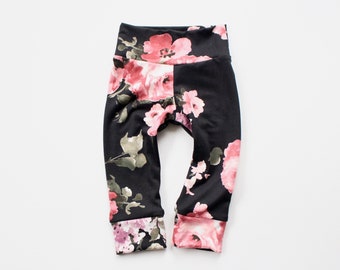 Legging fleuri bébé fille NB-24M | Legging fleuri noir, rose et violet | leggings doux pour bébé | bébé floral | Fleurs printanières