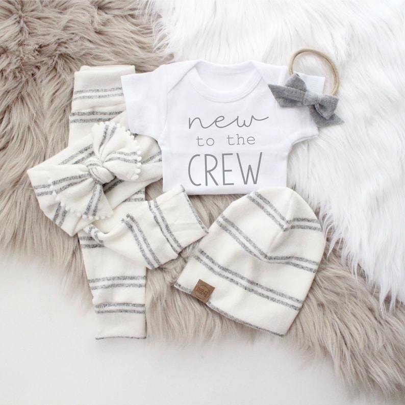 Gender surprise newborn outfit neutral newborn outfit boy or girl surprise gender newborn outfit I am loved newborn outfit John 3:16 zdjęcie 1