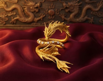 Anillo de dragón chapado en oro de 18 quilates, delicado anillo envolvente de circonitas cúbicas con diamantes, joyería de tótem mítico chino, serpiente tallada con intrincados detalles, ajustable.