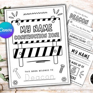 Op de afbeelding: Zwart-wit activiteitenboek met de tekst "MY NAME CONSTRUCTION ZONE" en de naam "Deacon". Het boek bevat pagina's om te kleuren, over te trekken en de naam te schrijven. Illustraties zijn onder meer een hamer, bout en andere bouwthema's.
