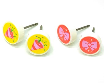 2 Pack Brick Print (Celebration/Bow) Stud Earrings