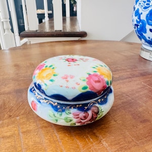 Antique Hand Painted Floral Porcelain Trinket Box – Perfect for Vintage Lovers, Collectors, or Shabby Chic Decorators