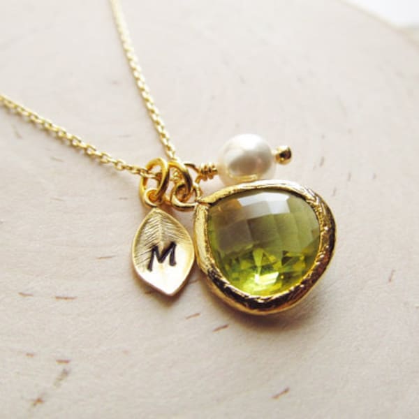 Peridot Necklace Gold, August Birthstone Necklace, Leaf Initial, Jewel Pearl, Gold Birthstone Jewelry, August Birthday Gift, Peridot Jewelry