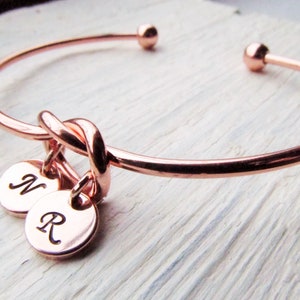 Rose Gold Bracelet for Mom, Initial Charm Bracelets for Women, Round Letter Disc, Personalized Jewelry Gift, Mother Bracelet 1 2 3 4 Kids image 1