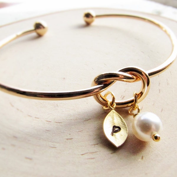 Knot Bracelet, Gold Bangle Personalized with Pearl and Leaf Initial Charm, Customized Pearl Jewelry for Bridesmaid Gift, Bridal Tie the Knot