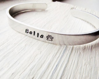 Pet Bracelet Personalized with Name and Pawprint, Pet Memorial Gift, Dog Cat Lovers Jewelry, Sympathy Grief Pet Loss Gifts, Animal Adoption