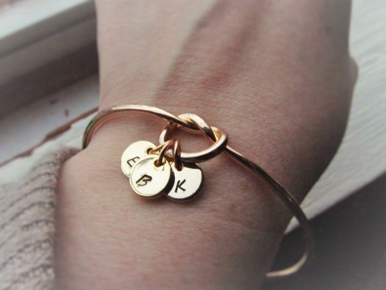 Mothers Day Gift Ideas Personalized Gold Bracelet for Mom Etsy