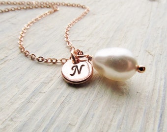 Rose Gold Initial and Pearl Necklace, Personalized Teardrop Pearl Jewelry with Round Letter Disc, Customized Bridesmaid Gift