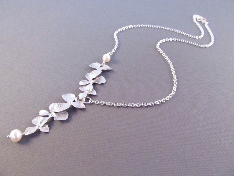 Pearl Bridesmaid Necklace Set of 4, Silver Orchid Flowers with Pearls, Bridal Party Jewelry, Wedding Jewelry, Lariat Style Necklace image 4