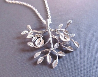 Personalized Family Necklace, Silver Pendant Necklace with Initial Charms, Personalized Family Jewelry, Mother Necklace, Family Tree