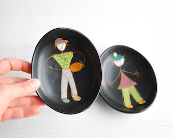Pair of Vintage Bitossi Goodfriend Small Dishes with Hand Painted Man and Woman