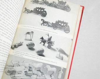 Libro de juguetes para niños a lo largo de los tiempos de Leslie Daiken © 1965