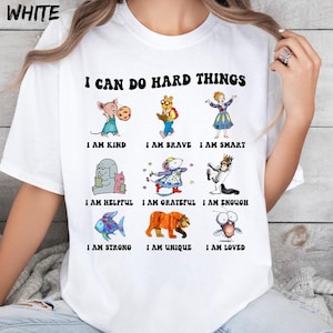 Maglietta Comfort Colors &quot;I Can Do Hard Things&quot;, maglietta con personaggi dei libri per bambini, maglietta Believe In Yourself, regalo per gli amanti degli insegnanti, maglietta per il ritorno a scuola