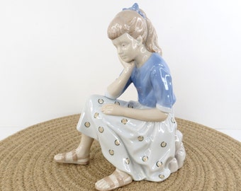 Teen Girl Thinking Figurine Andrea by Sadek 6634