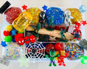Kit de plastilina sensorial de superhéroes, plastilina orgánica, regalo de cumpleaños para niño, juguete de araña, caja de actividades, obsequio para fiestas, caja sensorial, regalo de manualidades.