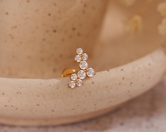 Titan Blume Ohrringe Labret mit Gewinde • Flacher Ohrring • Tragus Ohrstecker • Helix Ohrstecker • Cz Ohrstecker • Knorpel Ohrstecker • Nasen Ohrstecker
