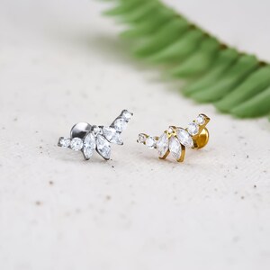 18G/16G CZ Climber Internally Threaded Labret • Flat Back Earring • Tragus Stud • Helix Stud • Cz Stud • Cartilage Stud • Nose Stud