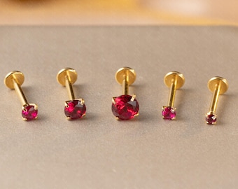 Rubin Farbe CZ Titan Labret Ohrstecker, Push Pin Flache Rückseite Ohrringe winzigen Tragus Ohrring, Weiterleitungs Helix Ohrring, Tragus Piercing Stud
