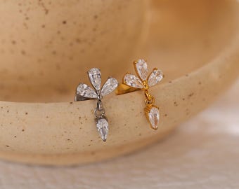 Titanium Leaves Cz Dangle Earrings Threaded Labret • Flat Back Earring • Tragus Stud • Helix Stud • Cz Stud • Cartilage Stud • Nose Stud
