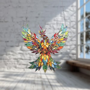 Bunter Phoenix Acrylfensterbehang, majestätischer Vogel-Panel-Dekor, lebendige Feuervogel-Verzierung, mythische Geschöpfkunst für Haus und Geschenke