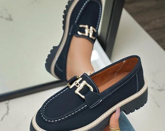 Mocassini Chunky da donna – Nuove scarpe slip-on con plateau e dettagli dorati / Stile casual, da ufficio e streetwear / Disponibili in più colori