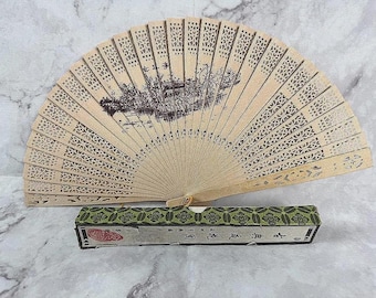 Vintage japanische Holz geschnitzte filigrane faltbare Hand Fan Dorf Szene