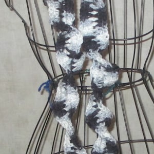 Long ruffled scarf hand crochet black and white boa
