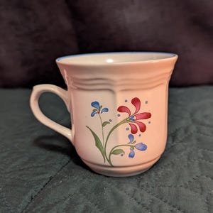 Teacup Candle (Artsy Flower)