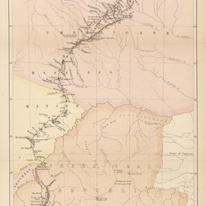 Puede incluir: Mapa antiguo titulado "Sketch Map of M Baines' Routes Between the Limpopo and Zambesi Rivers". El mapa muestra rutas, ríos y características geográficas, con etiquetas de texto. Impreso en papel envejecido.