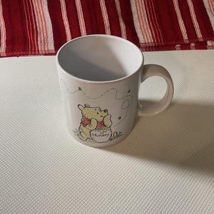 Taza de cerámica de 20 oz con diseño de Winnie the Pooh y Piglet de Disney (NUEVA)